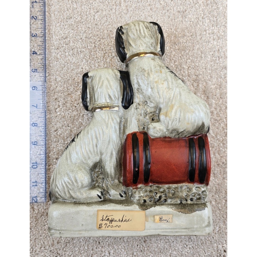 Antique Staffordshire English Spaniel Dogs Figurine Pair Seated on Barrel - Picture 2 of 8